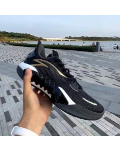 Kyrie Irving x Anta Shock Wave 5 V2 PRO - BLACK