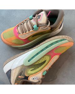 Kyrie Irving x Anta Shock Wave 6 - Yellow Orange