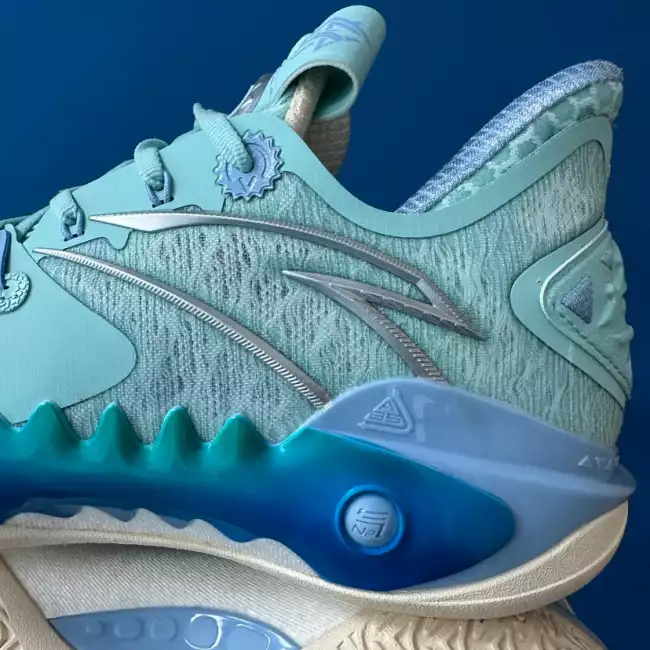 Kyrie Irving x Anta Shock Wave 5 Basketball Shoes