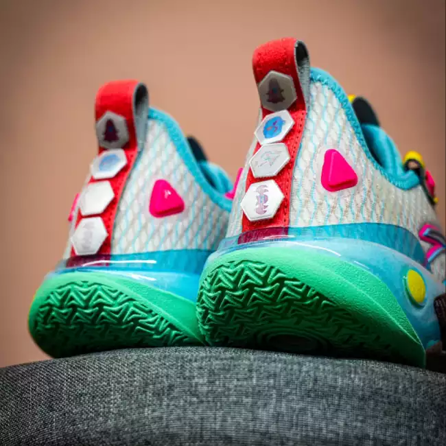 Kyrie Irving x Anta Shock Wave 5 Pro Basketball Shoes Halloween