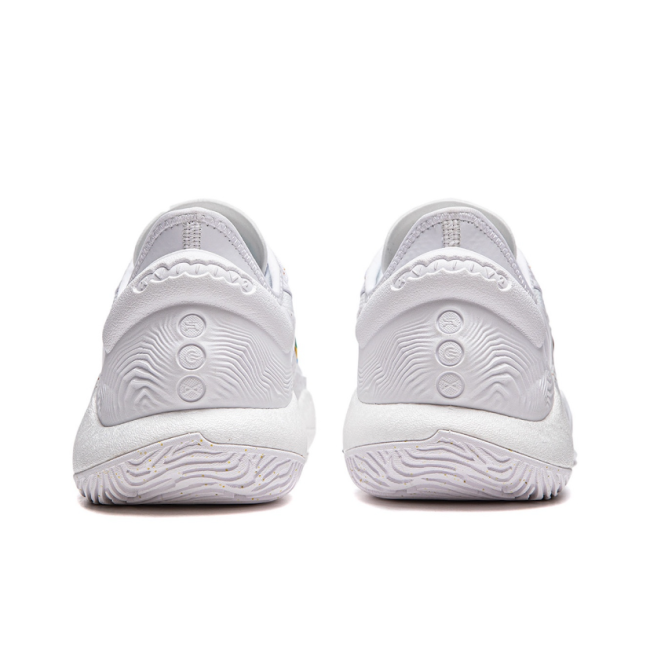 【新品同様】 リーニン Li-Ning Yushuai 18 バレンタイン LiNing Yushuai 18 'Valentine's Day'