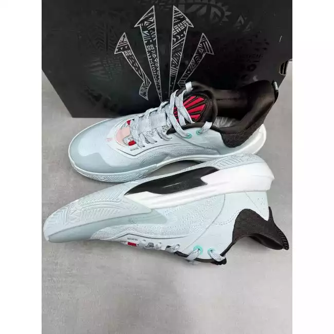 Kyrie fearless shoes sales