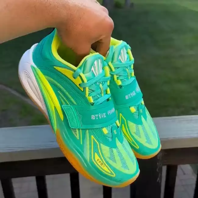 Kyrie Irving X Anta KAI 1 Green Grails