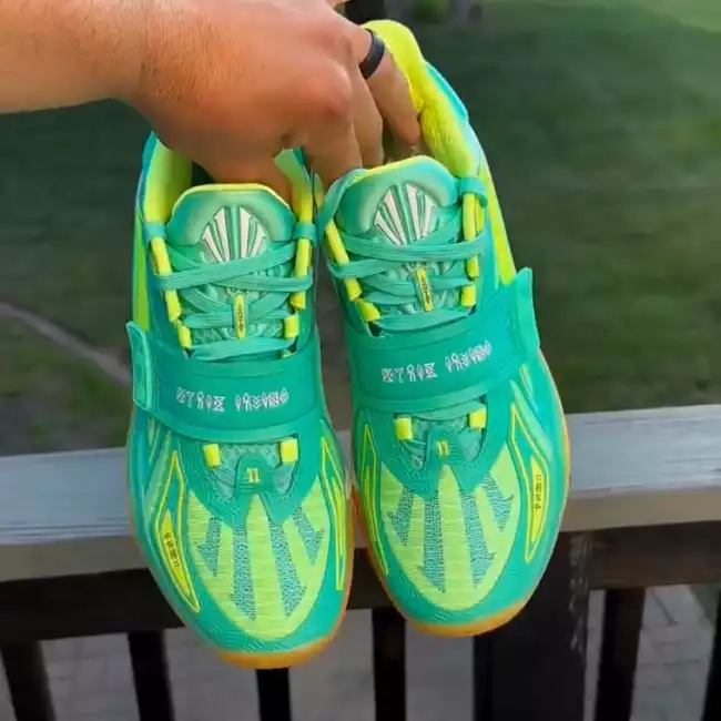 Kyrie Irving X Anta KAI 1 Green Grails