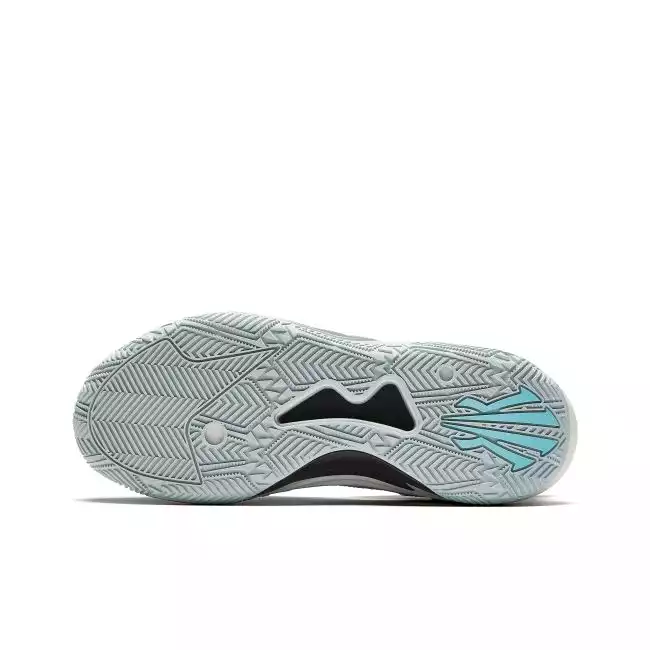 Kyrie Irving X ANTA KAI 1 SPEED Fearless Heart